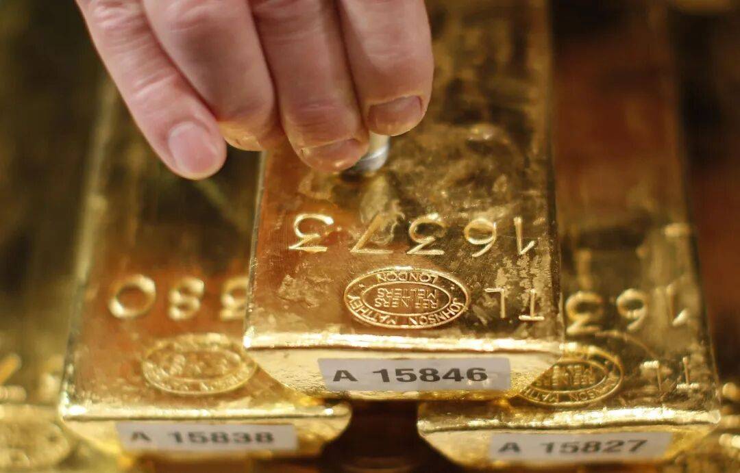 大量黄金正从美国运出 